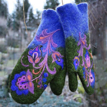 Load image into Gallery viewer, Christmas Flower Embroidery Mittens
