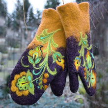 Load image into Gallery viewer, Christmas Flower Embroidery Mittens
