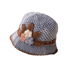 Load image into Gallery viewer, French Thicken Women&#39;s Flowers Knitted Woolen Hat
